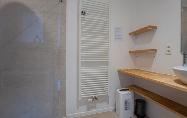 Out of office - Photo 20